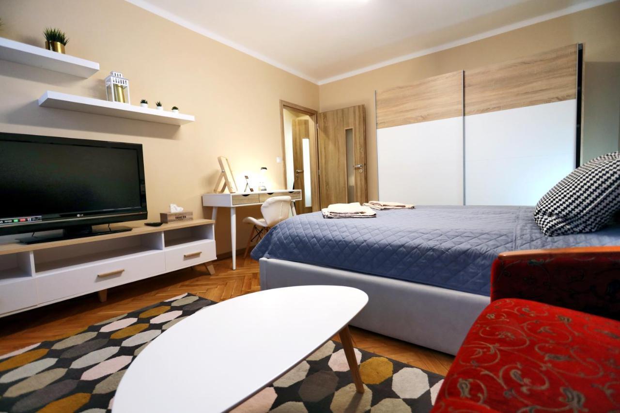 Old Town Apartment Cheb Esterno foto