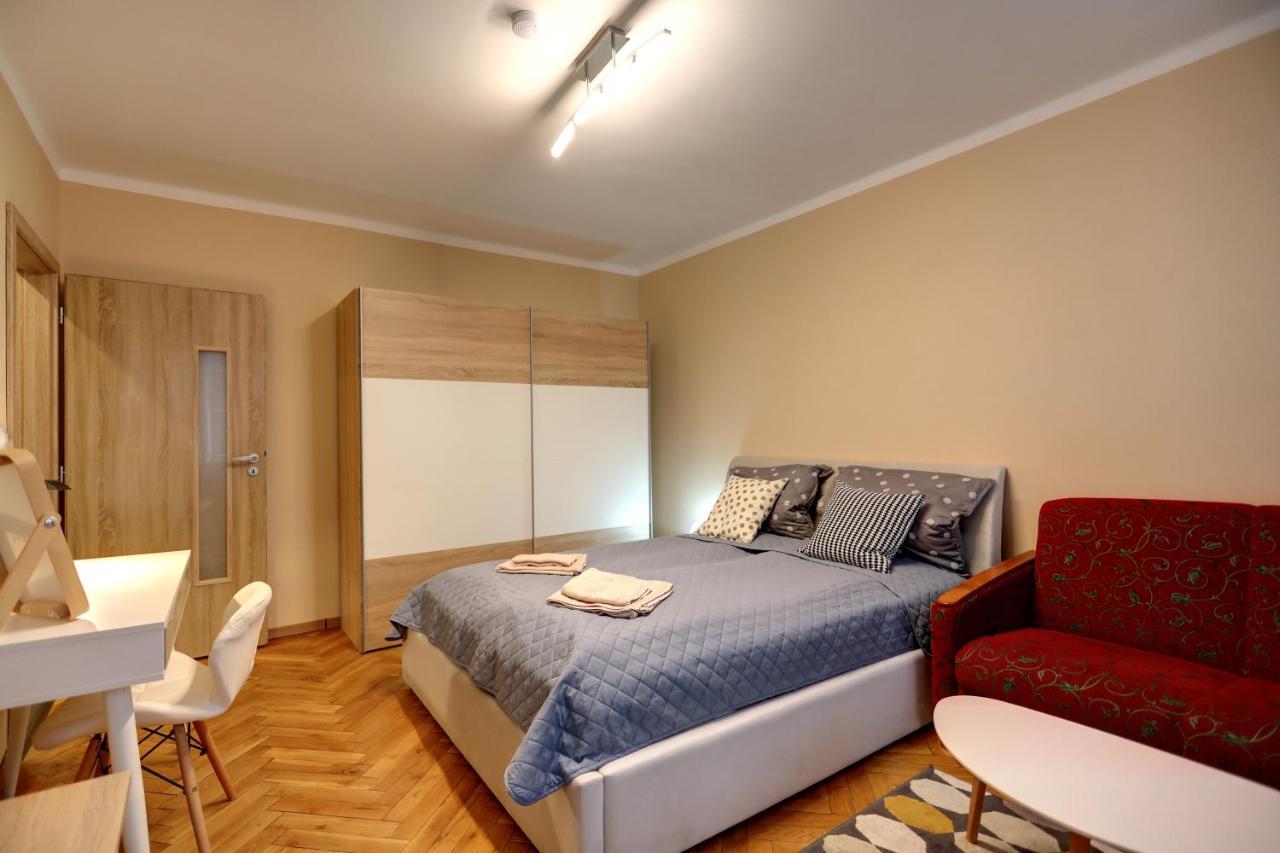 Old Town Apartment Cheb Esterno foto