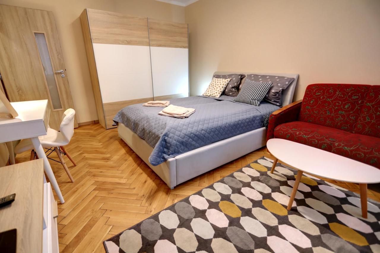 Old Town Apartment Cheb Esterno foto