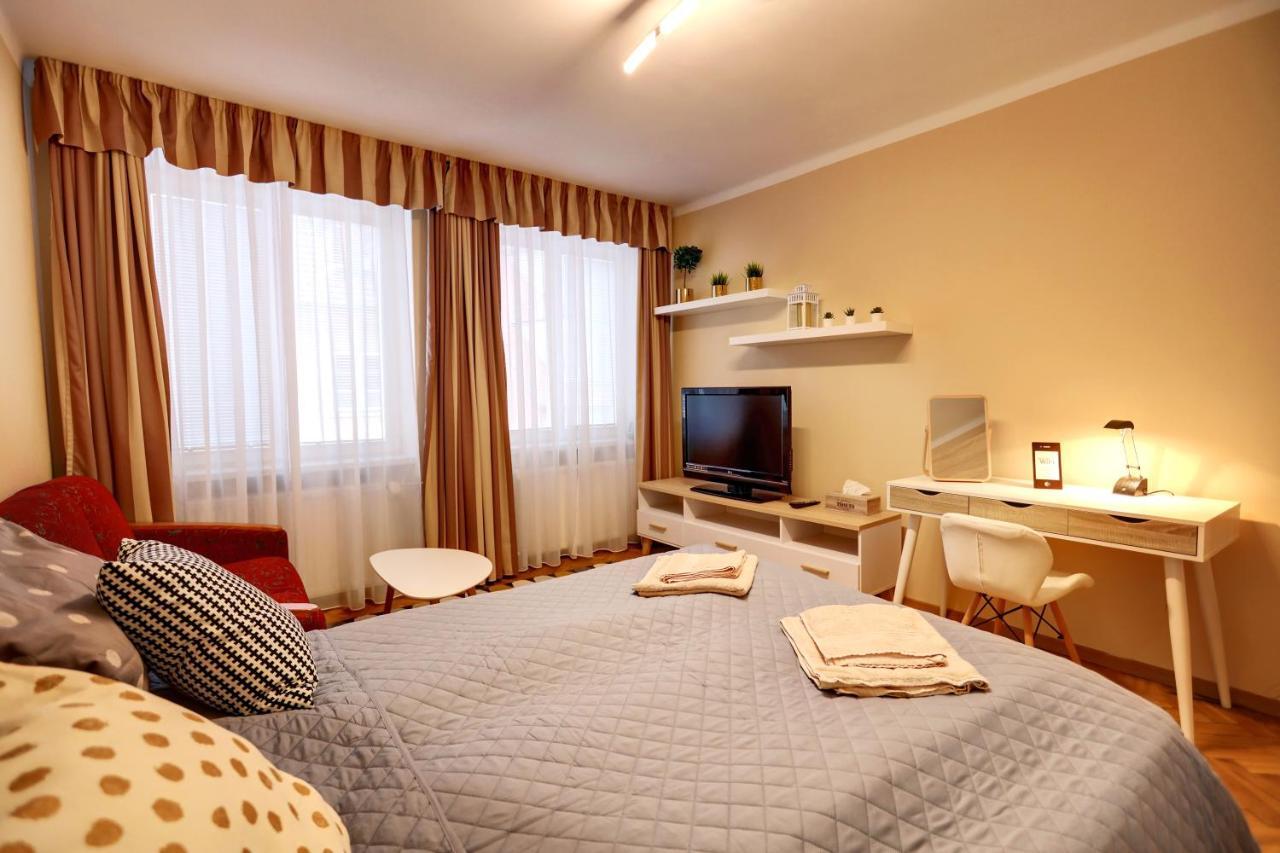 Old Town Apartment Cheb Esterno foto